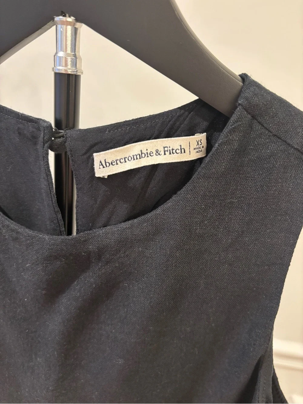 Abercrombie & Fitch Black Sleeveless Crop Top Size XS - Picture 4 of 5